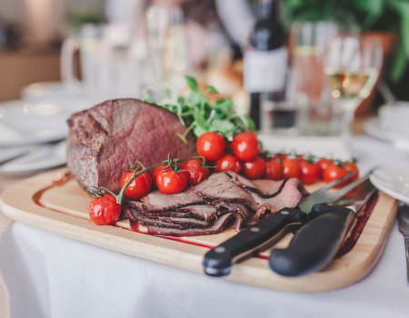 Roast beef and tomatoes