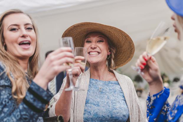 Relaxed and natural wedding photography
