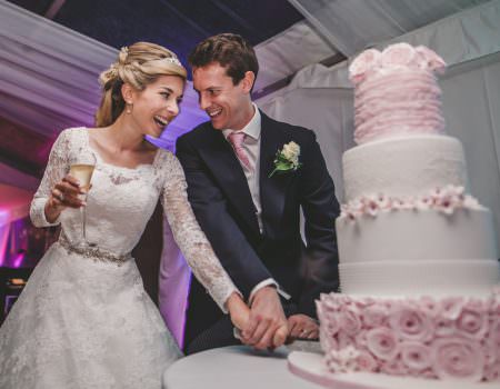 cutting the wedding cake