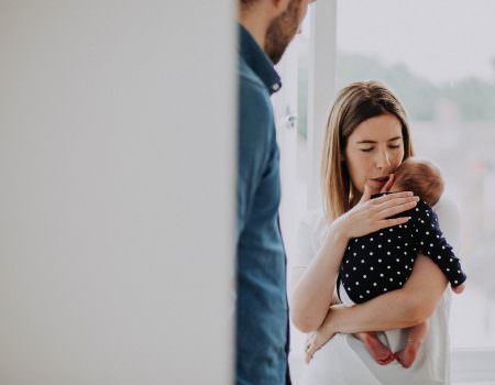 relaxed family photographer